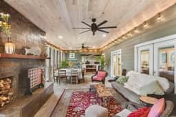 Downtown and Beach accessible Hot Tub + Firepit